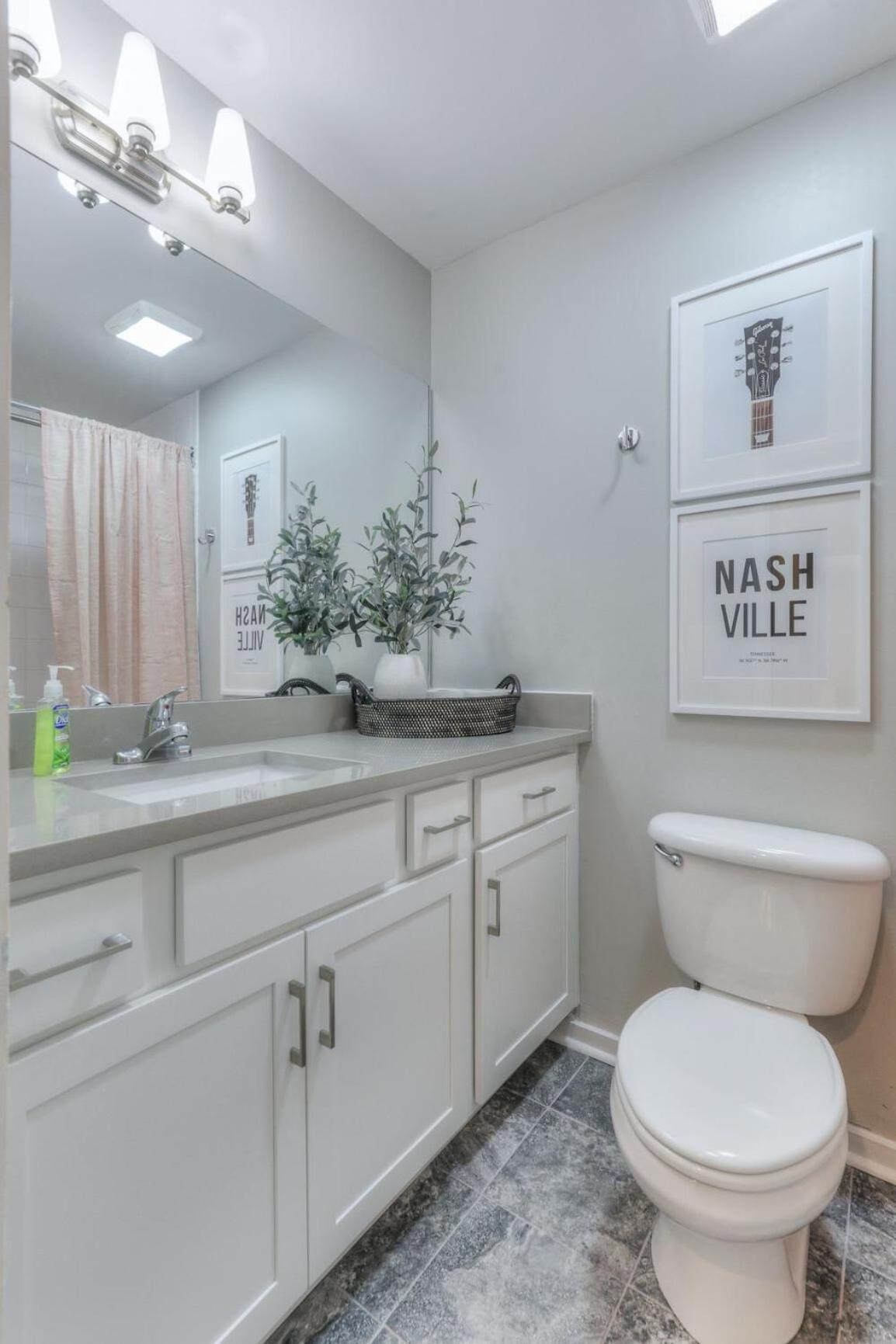 Walk To Broadway Riverfront Condo With Pool Нэшвилл Экстерьер фото